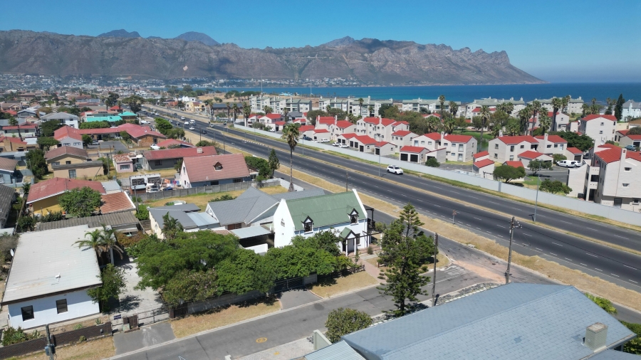 4 Bedroom Property for Sale in Rusthof Western Cape